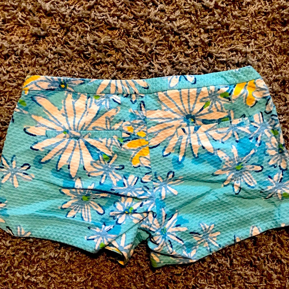 Lilly Pulitzer Adie Shorts Size 4.